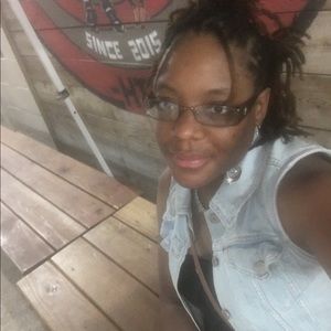 Meet your Posher, Kirnisha